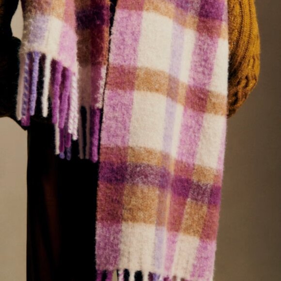 Sézane NWT Louise Scarf in Pink, Rose, and Ecru - Picture 4 of 7